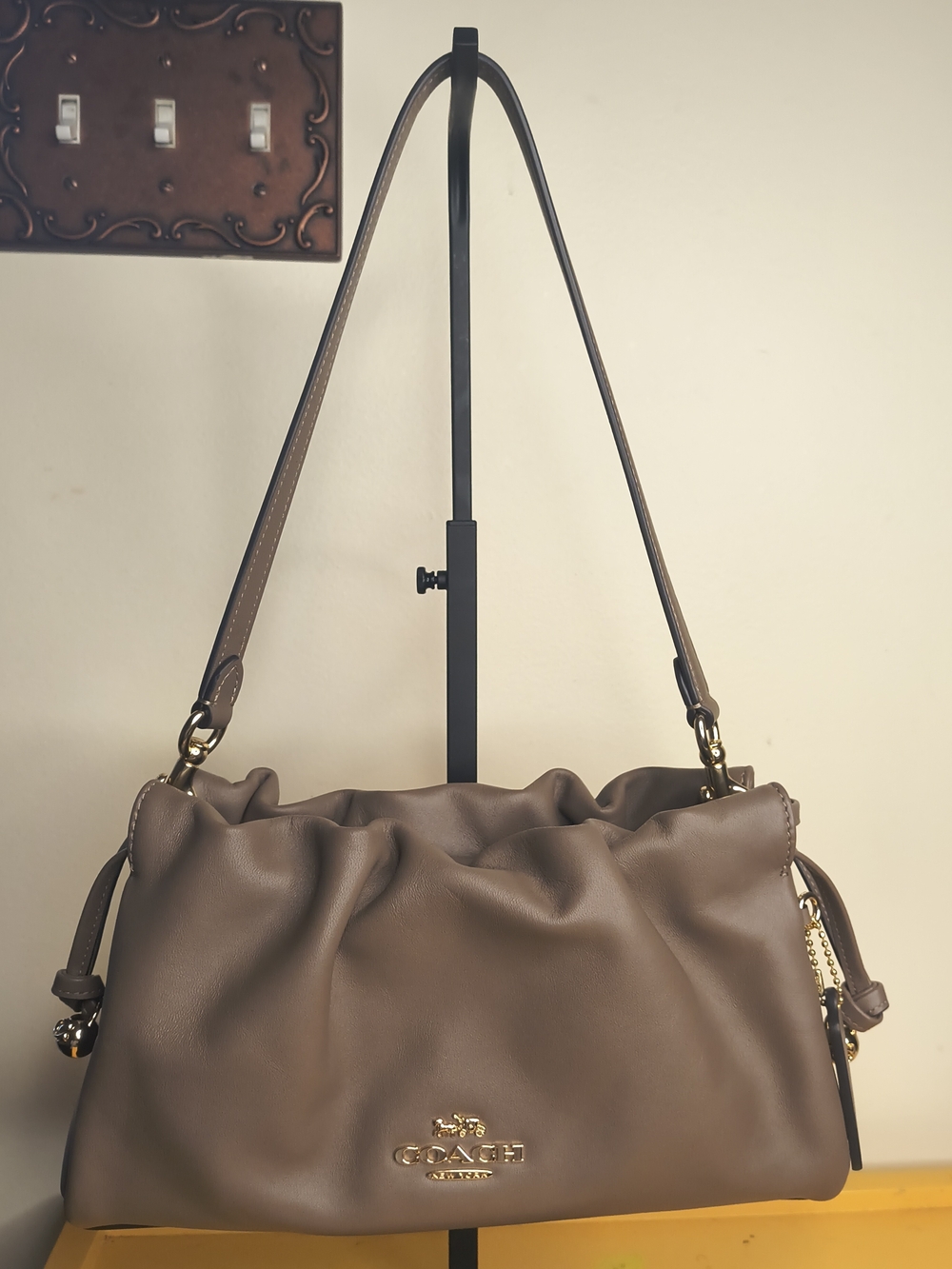 Coach Faye Shoulder Bag Taupe Leather Ruched Gold Hardware CV529 With Hangtag 🤎